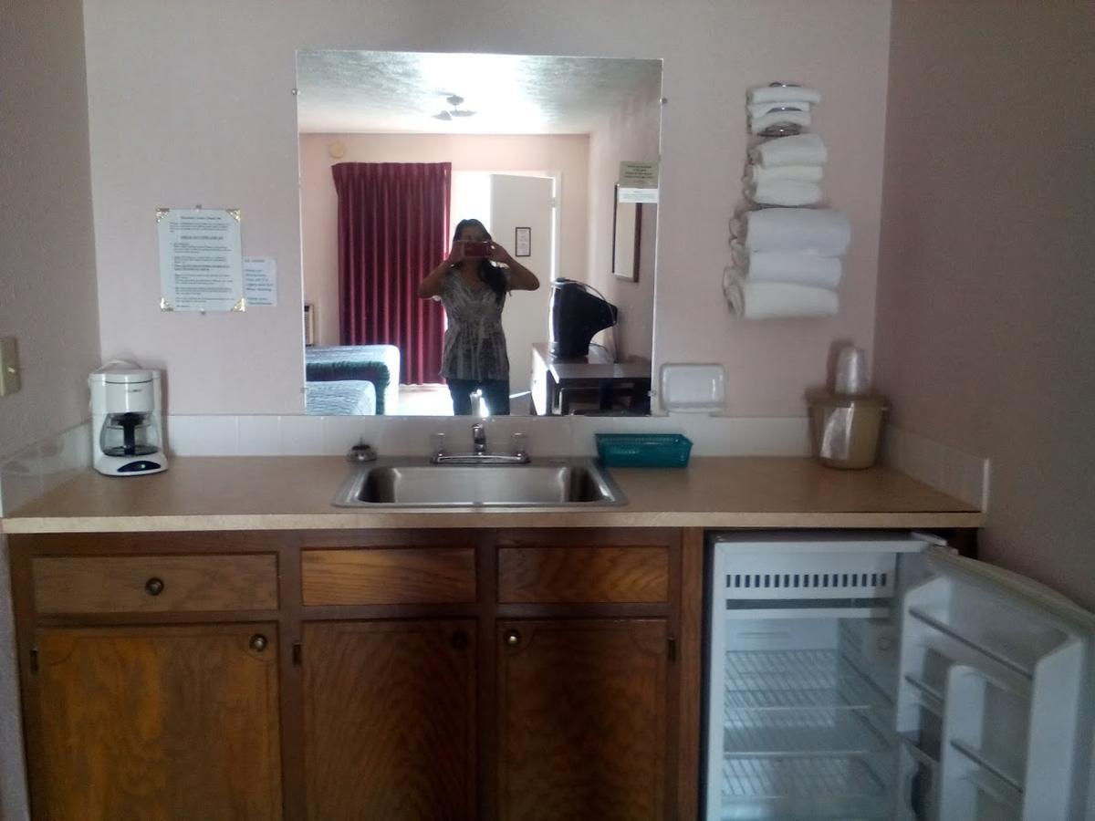 Mountain Country Motor Inn Брансон-Уэст Экстерьер фото